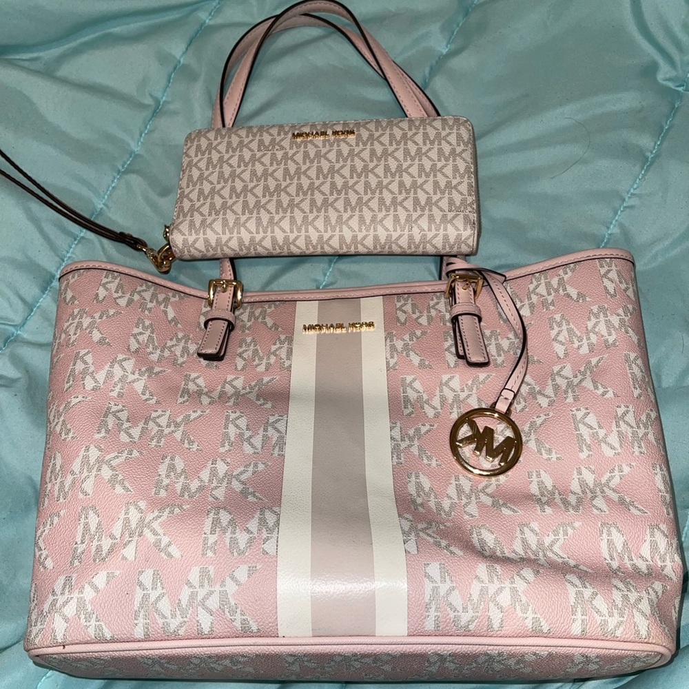 Michael kors purse & wallet